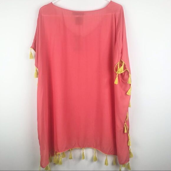 C&T Beach Coral Lily Beach Cover Up - Picture 4 of 10